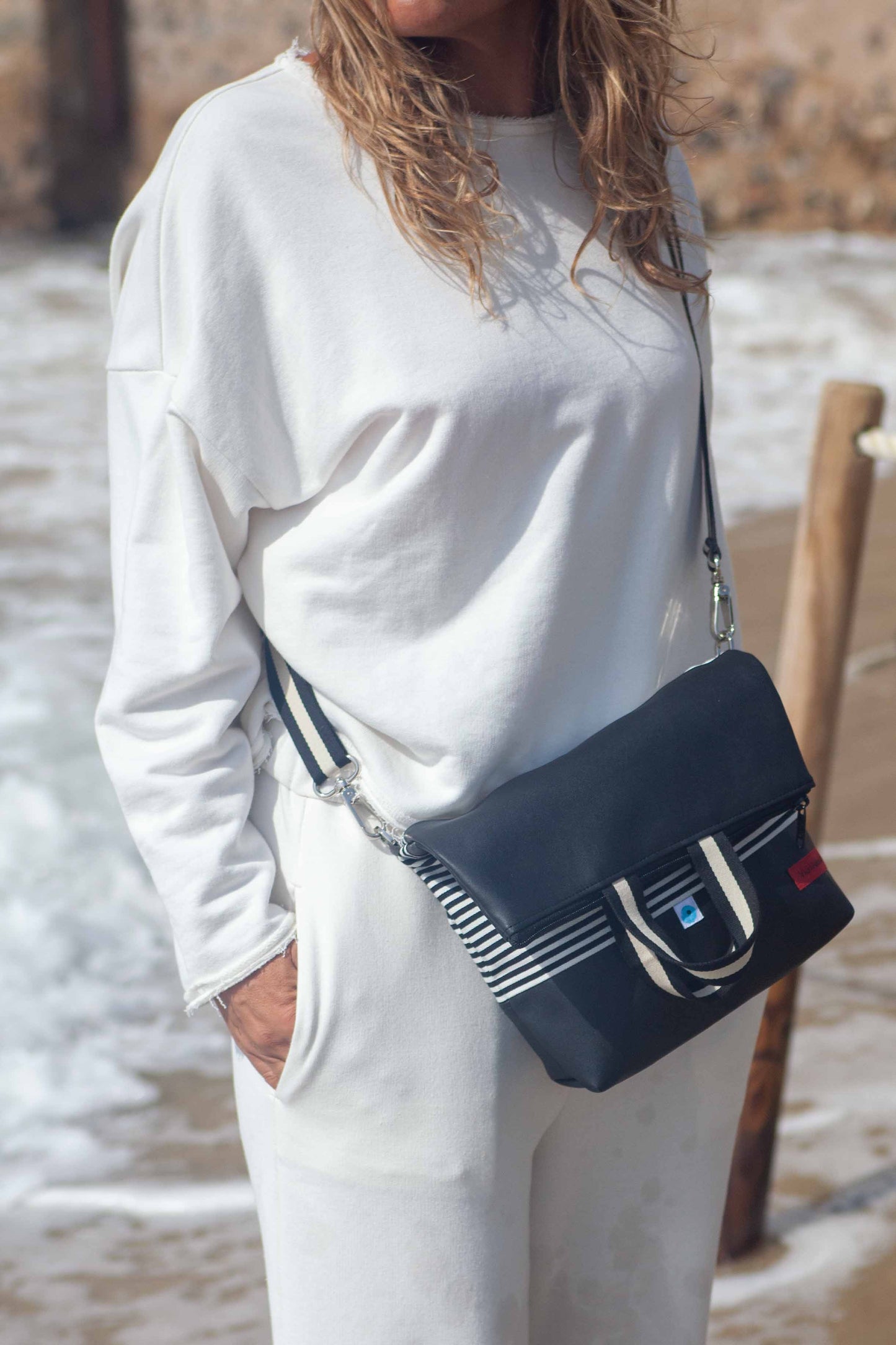 SIENA CONVERTIBLE BAG sparkly black/stripes