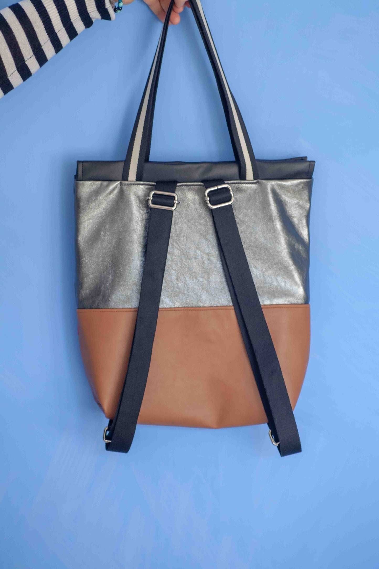 ZAINO MILANO nocciola I carbonio lamé I verde bosco